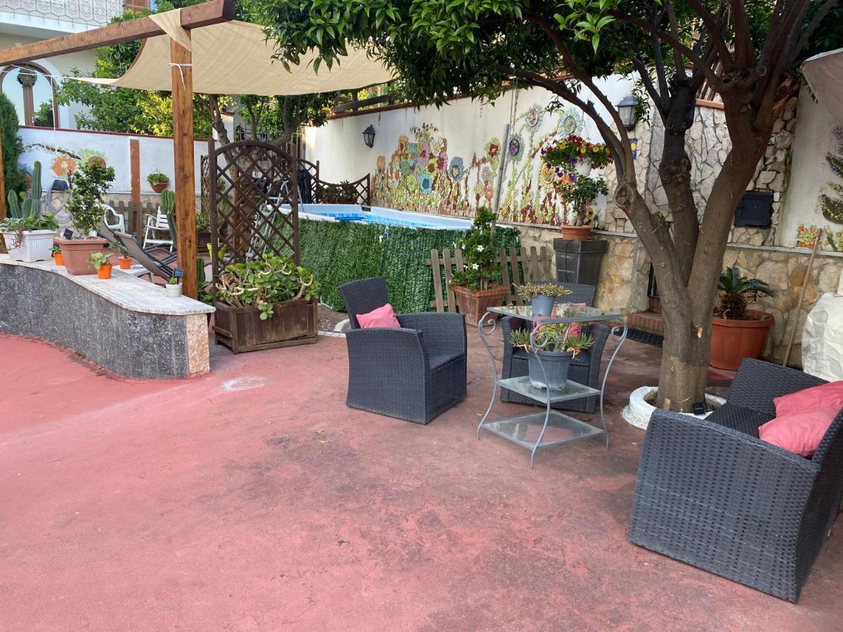 Tabor 1 casa vacanza in villa Napoli Esterno foto