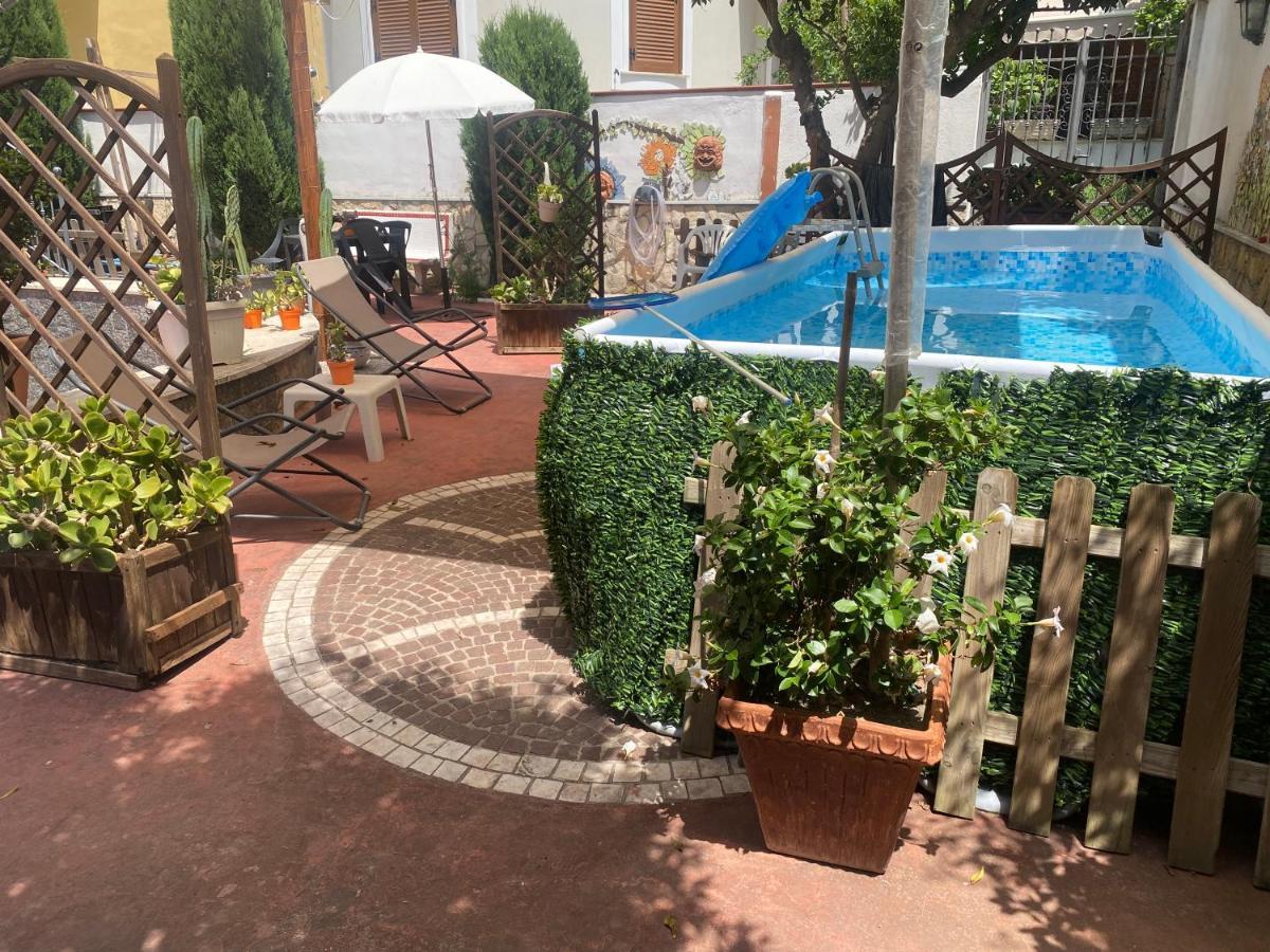 Tabor 1 casa vacanza in villa Napoli Esterno foto